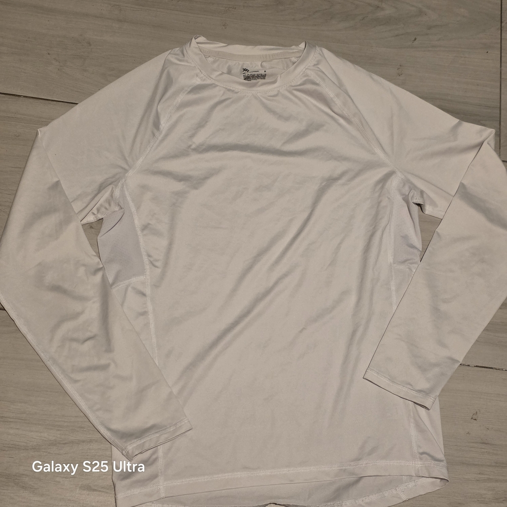 SC001 Men's Classic White Long-Sleeve Tee, Four-Shirt Bundle.